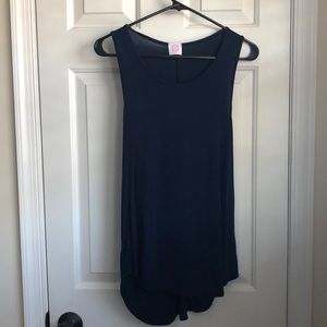 Wanna B twist back tank top